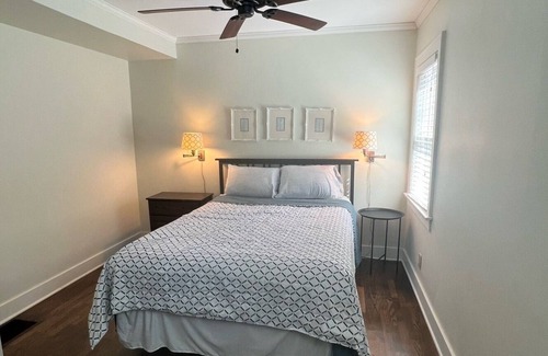 East Lansing Casa | Walking Distance to MSU! Charming 3 bedroom, 1.5 bathroom house.