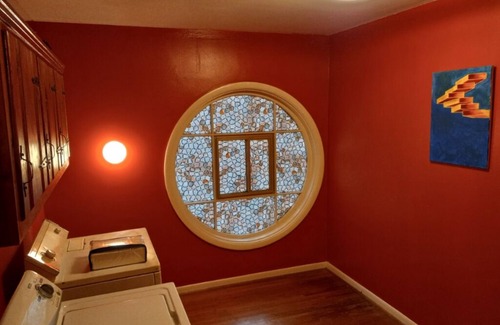 Whitehaven Casa | Walking Distance To Elvis Presley Mansion !!