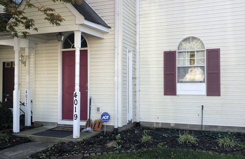 North Central Casa | Walking distance of the Town Center and 15-minute drive to the Oceanfront.