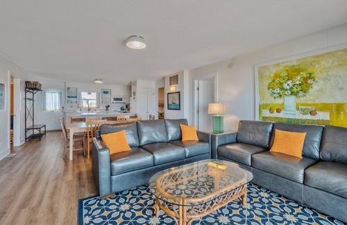 Topsail Beach Casa | Walking on Sunshine-Ambos niveles: 8BR, 4BA, 16 plazas! Frente al mar con cubiertas!