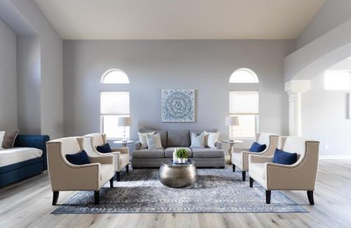 Arabian Crest Casa | Walking On Sunshine