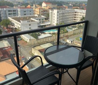 Balibago Apartamento | Walking Street Condo Beautiful 1 king bedroom