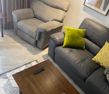 Balibago Apartamento | Walking Street Condo Beautiful 1 king bedroom