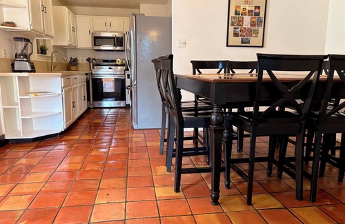 San Antonio Casa | Walla Walla House - 8 beds, 5 bedrooms, 2.5 Bathrooms, 2 Workspaces, Gameroom