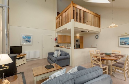 Slate Islands Cabaña | Walled Garden Mews 9 - una cabaña Mews que tiene capacidad para 6 personas en 2 dormitorios
