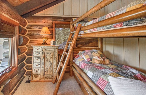 Pearisburg Cabina | Walnut Hill Lodge