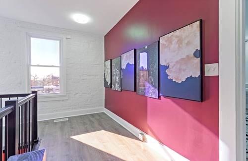 Cincinnati Casa | Walnut Hills Mansion-sleeps14! TVs in every room!