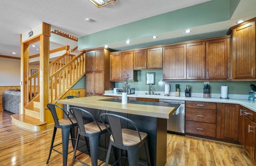 Logan Cabina | Walnut Ridge Retreat | Pickleball | Pond | Pool