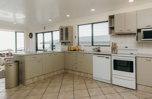 Bell Block Casa | WANAKA BAY WATERFRONT