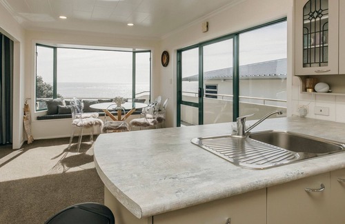 Bell Block Casa | WANAKA BAY WATERFRONT