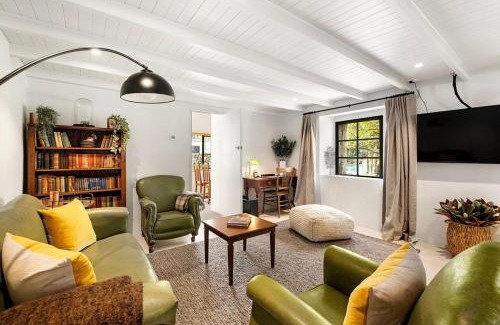 Albert Town Casa | Wanaka Stone Cottage - Wanaka Holiday Home