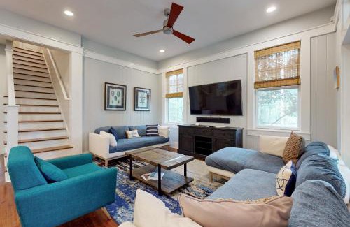 Forest District Casa | Wanderlust in Watercolor