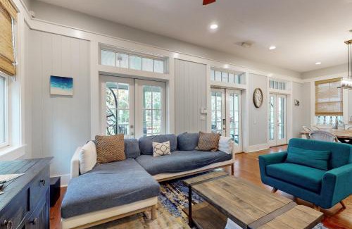Forest District Casa | Wanderlust in Watercolor