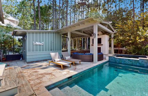 Forest District Casa | Wanderlust in Watercolor
