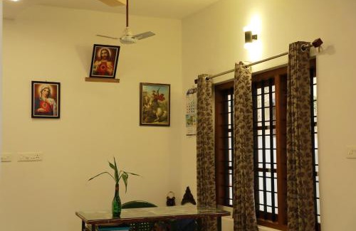Kumily Casa | Wanderlust Residence Homestay