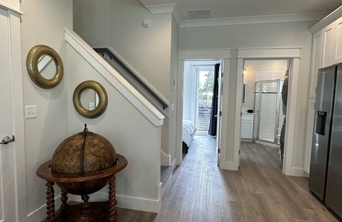 River District Apartamento | Wanderlust at The Cove - Luxury Houseboat - Downtown Wilmington