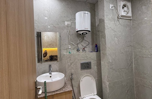 Greater Noida Apartamento | WanderNest stay