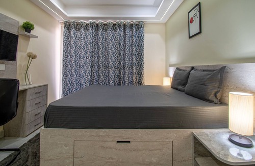 Gurugram Apartamento | Wandr Serpens - Sector 51, Near Artemis hospital, Unitech Cyber Park