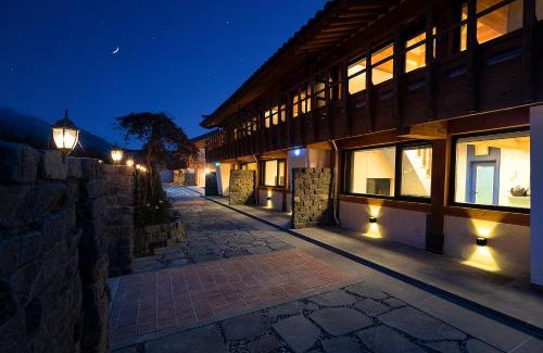 Gyeongju Casa | Wanggyeong Hanok Poolvilla