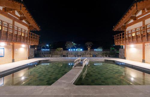 Gyeongju Casa | Wanggyeong Hanok Poolvilla