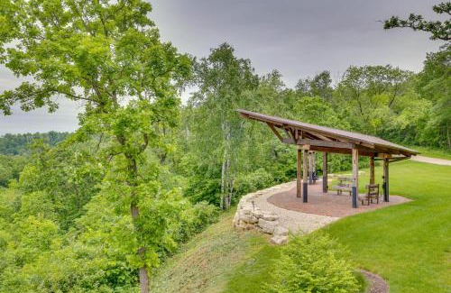 Mindoro Casa | Wanlass House Elevated Retreat Near La Crosse!