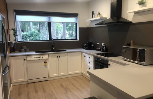 East Warburton Casa | Warburton 4 bedroom house near all of Warburton attractions, right on the yarra