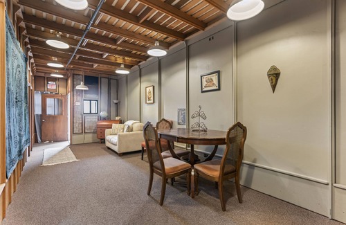 Downtown St. Louis Apartamento | Warehouse Artist Loft - Best Location Downtown St. Louis - Sleeps 2-10