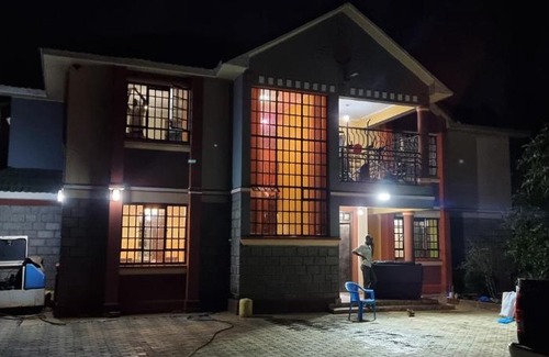 Kirinyaga Casa | Waridi Farmhouse