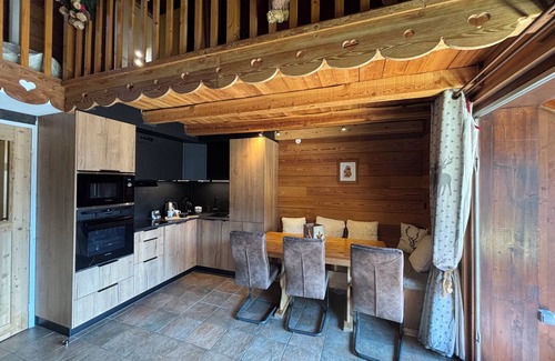 La Salle-les-Alpes Apartamento | Aplicación estilo chalet con carácter, cálida y cómoda al pie de las pistas.
