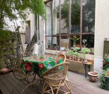 Saint-Vincent-de-Paul Apartamento | Warm and cosy Loft in paris with a private outdoor