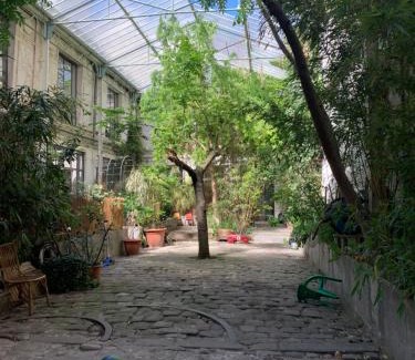 Saint-Vincent-de-Paul Apartamento | Warm and cosy Loft in paris with a private outdoor