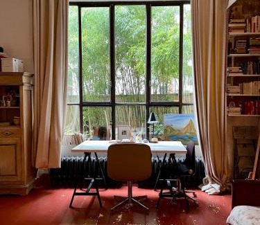 Saint-Vincent-de-Paul Apartamento | Warm and cosy Loft in paris with a private outdoor