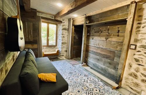 Egliseneuve-d'Entraigues Casa | Warm and cozy house