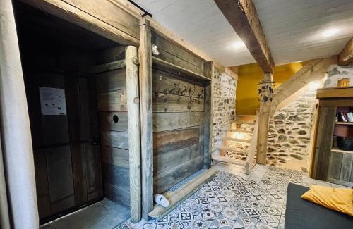 Egliseneuve-d'Entraigues Casa | Warm and cozy house