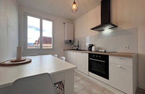 Villefranche-sur-Saone Apartamento | Warm and bright accommodation