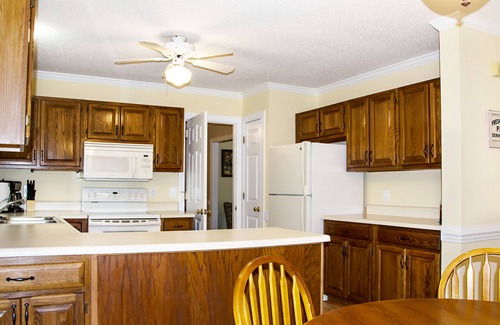 Greensboro Casa | Warm and Inviting Home in NW Greensboro