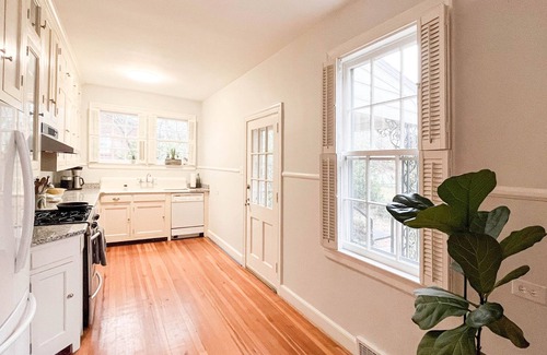 Durham Casa | Warm and Modern Cape Cod in Historic Trinity Park