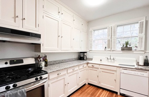 Durham Casa | Warm and Modern Cape Cod in Historic Trinity Park