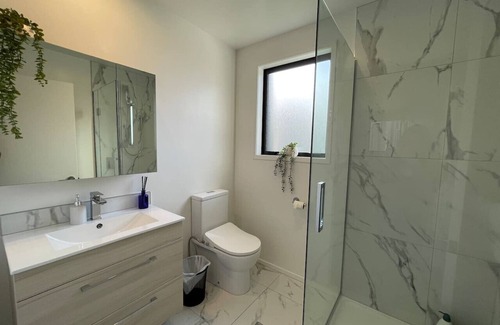 Merivale Casa | Warm and Stylish 2BR Home