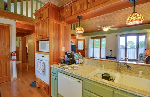 Fishers Landing Cabina | Warm & Cozy Clayton Cabin Near St Lawrence River!