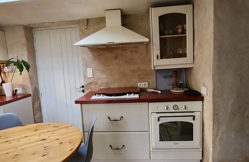 Nalliers Casa | Warm, family home