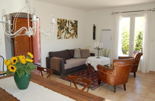 Montfort-sur-Argens Casa | Warm Holiday Home in Montfort sur Argens with Private Pool