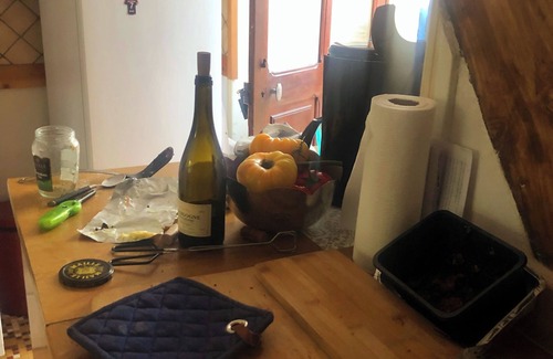 Chatel-Censoir Casa | Warm house, free wifi, private garden with flowers, 20 min. from Vézelay.