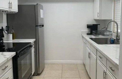 Sunrise Vista Chino Condominio | Warm Living in Palm Springs