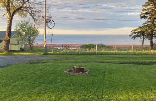 Port Howe Cabaña | Warm Ocean Waters | Cozy Cottage for Family Getaways