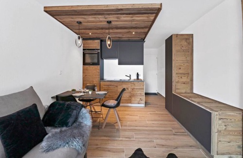 Noes Apartamento | Warm, renovated studio in the center of town