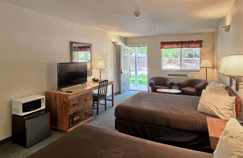 Bellaire Hotel | Warm Weather Stays Are Booking Now at The Legend Inn at Shanty Creek!