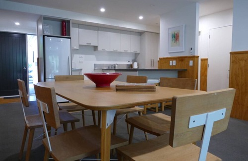 Upper Riccarton Casa | Warm & Welcoming on Athol