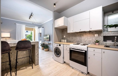 Kos Apartamento | Warmth & Charm Island Style Apt