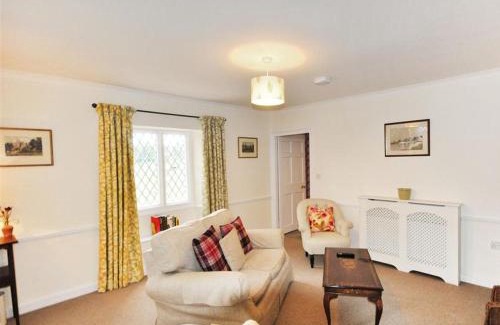 Warmwell Casa | Warmwell Lodge